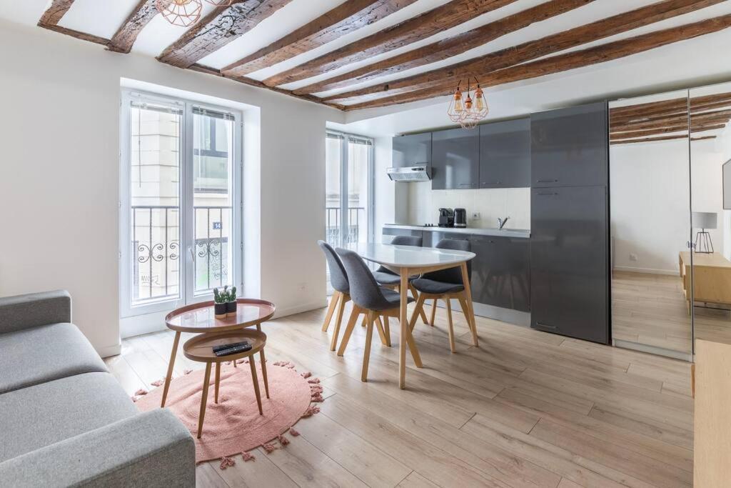 Appartement Grands Boulevards - 11 - *